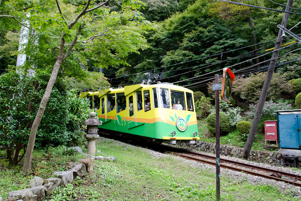 高尾山のケーブルカー